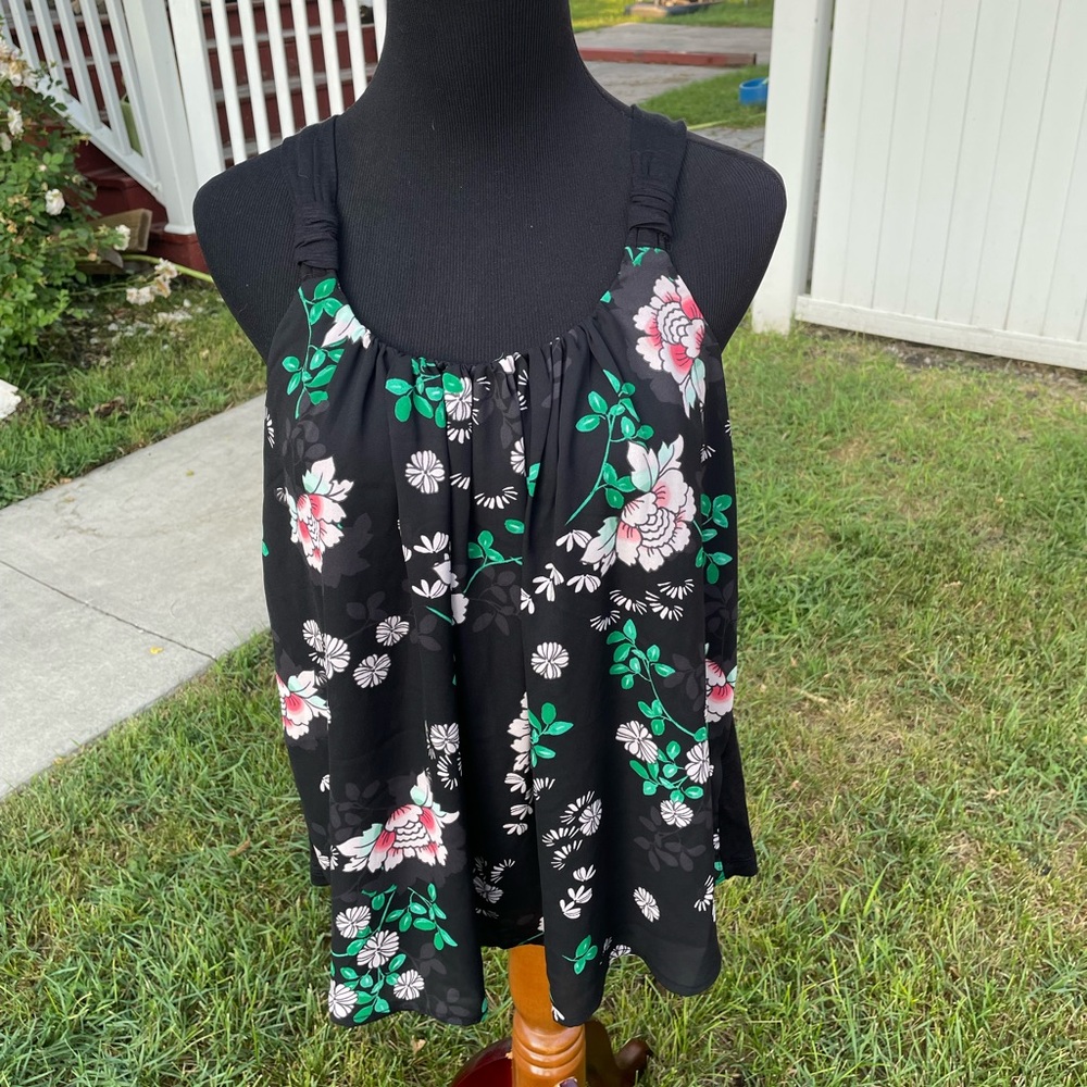 Maurice’s Black pink and green two layer flowy tank top